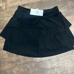 HALARA black ruffle skort